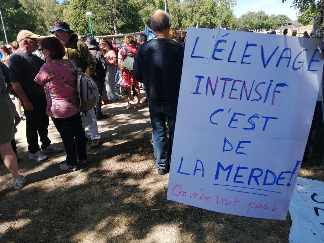 Porcherie industrielle de Royère-de-Vassivière : 11 communes et le Syndicat du lac déposent des recours en justice